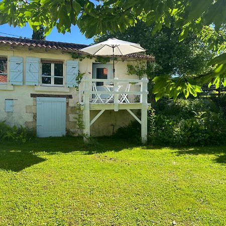 Saint-Romain  La Colline De Tilleul - Les Deux Puits - Cosy Cottage With Swimming Pool Near Aubeterre מראה חיצוני תמונה
