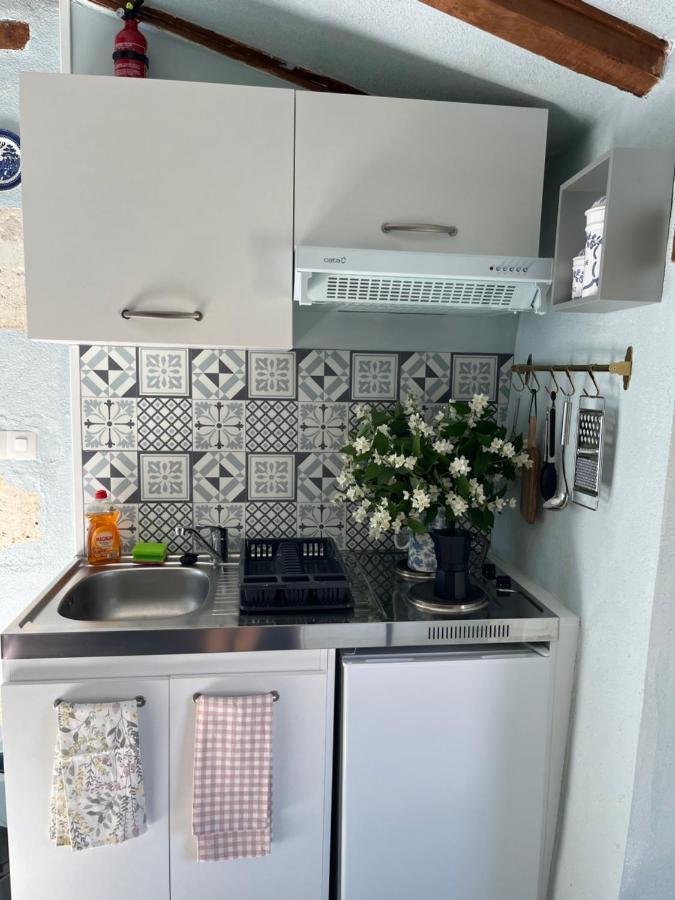 Saint-Romain  La Colline De Tilleul - Les Deux Puits - Cosy Cottage With Swimming Pool Near Aubeterre מראה חיצוני תמונה