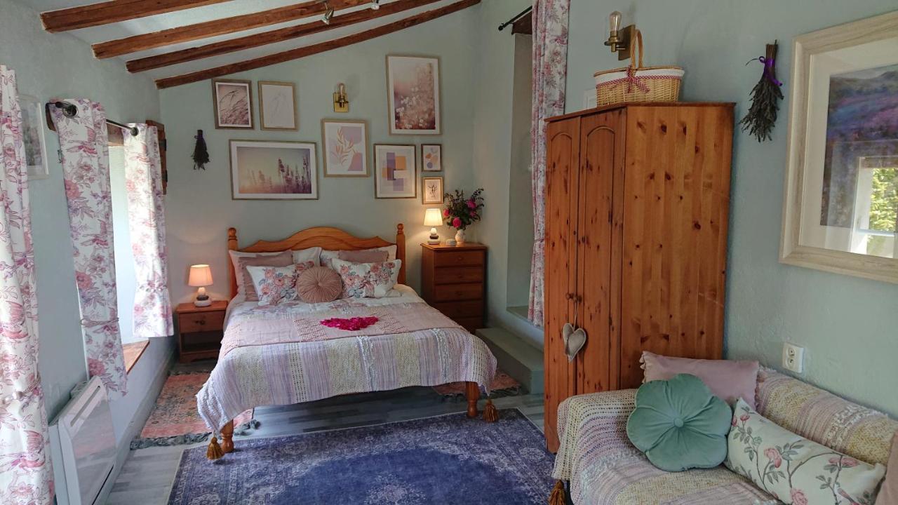 Saint-Romain  La Colline De Tilleul - Les Deux Puits - Cosy Cottage With Swimming Pool Near Aubeterre מראה חיצוני תמונה