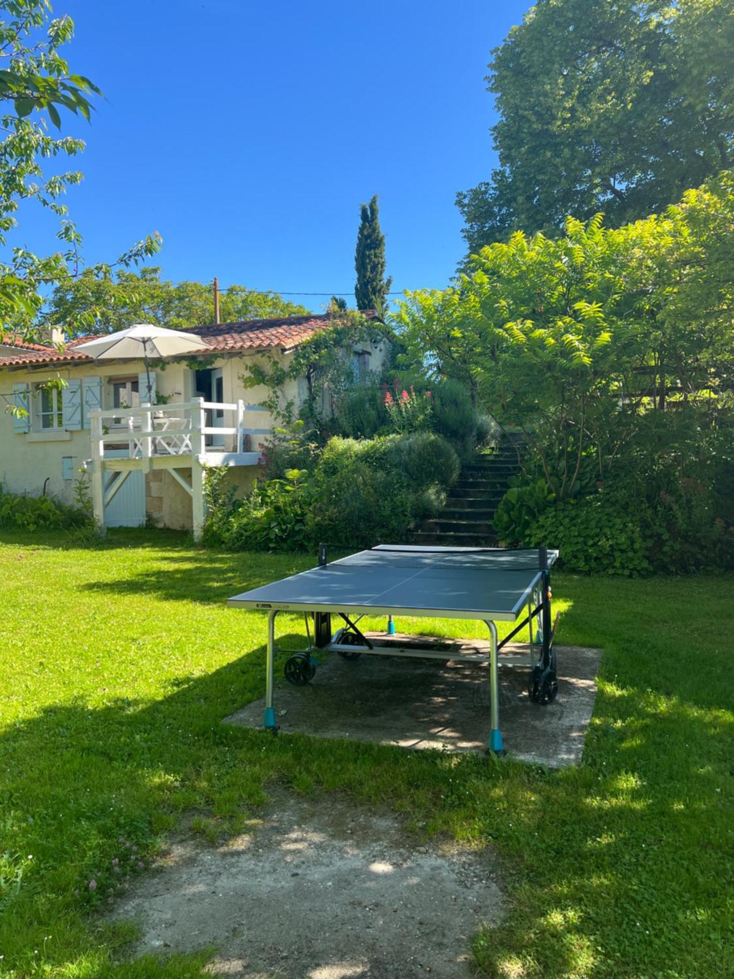 Saint-Romain  La Colline De Tilleul - Les Deux Puits - Cosy Cottage With Swimming Pool Near Aubeterre מראה חיצוני תמונה